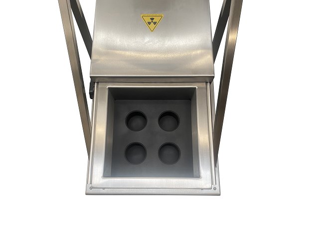 Fdg_iodine_containers_trolley_3_2345.jpg